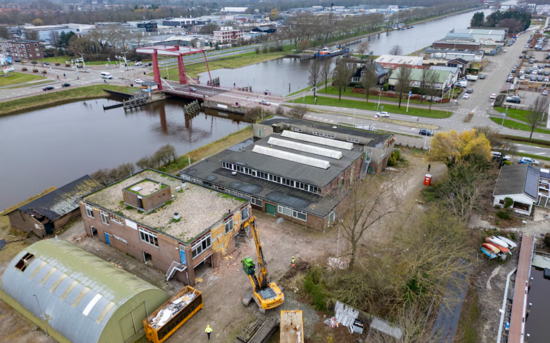 Oud pand Rijkswaterstaat maakt plaats voor nieuwbouw Hendrik Dock